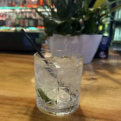 Joe’s Sports Bar and Grill - Gin and  Tonic