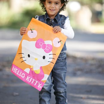 Kitty Morgan Photo - A welcoming committee is always a nice touch when I show up for your photo session - I especially loved this "Hello Kitty" flag. :) - Session Photography Near Me Kitty Morgan Photo - A welcoming committee is always a nice touch when I show up for your photo session - I especially loved this "Hello Kitty" flag. :) - Session Photography Near Me