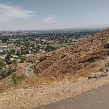 Mount Rubidoux Trail - Hiking Near Me - Riverside, California