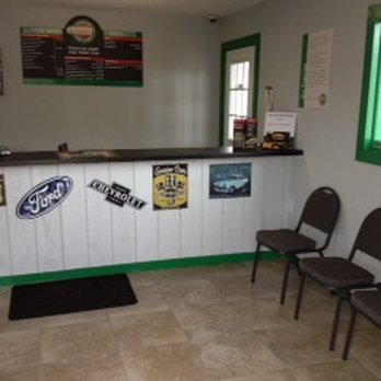 Castrol Premium Lube Express - Clean lobby and facilities - Oil Change Stations Near Me - Corpus Christi, Texas Castrol Premium Lube Express - Clean lobby and facilities - Oil Change Stations Near Me - Corpus Christi, Texas
