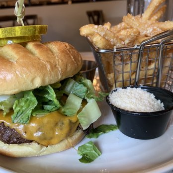 Union Straw - Smash Burger - New American Near Me - Foxborough, Massachusetts Union Straw - Smash Burger - New American Near Me - Foxborough, Massachusetts