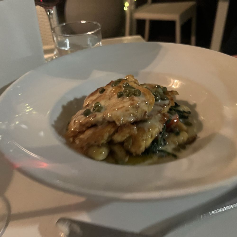 The Pearl Kitchen & Bar - Chicken fricassee - Seafood Near Me - Bluffton, South Carolina The Pearl Kitchen & Bar - Chicken fricassee - Seafood Near Me - Bluffton, South Carolina