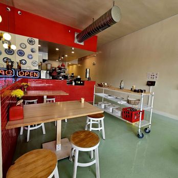 Pluma - Indoor dining. The place is so clean and nicely decorated - Chicken Shop Near Me - Miami, Florida