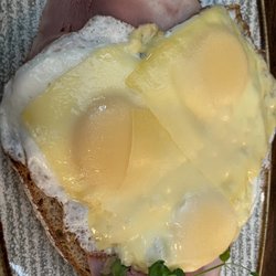 Het Paleis - Gouda and ham w 3 eggs on toast