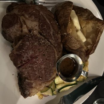 Vernon's Speakeasy - Prime rib - Steakhouses Near Me - Los Ranchos, New Mexico