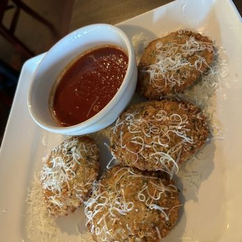 Napoli Villa Italian Restaurant - Toasted Ravioli - Italian Near Me - Beech Grove, Indiana Napoli Villa Italian Restaurant - Toasted Ravioli - Italian Near Me - Beech Grove, Indiana