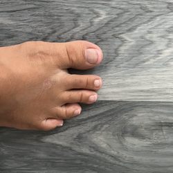 Paint Nail Bar - Faded color just seven days later