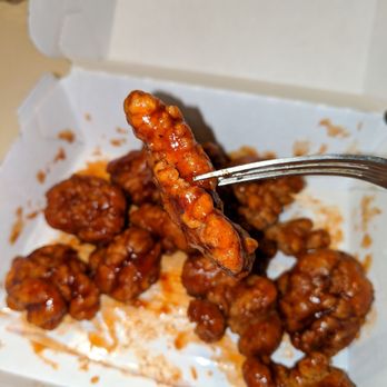 Buffalo Wild Wings - Anyone care to explain this crap. Literally the size of my niece finger. How is this wings. - American Near Me - Mesquite, Texas Buffalo Wild Wings - Anyone care to explain this crap. Literally the size of my niece finger. How is this wings. - American Near Me - Mesquite, Texas