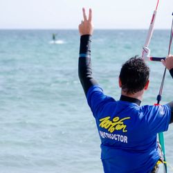 Kite School Valdevaqueros Tarifa - Kite School Tarifa 100% Fun