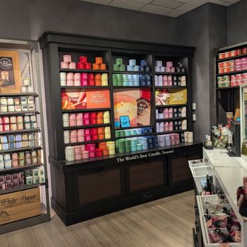 Bath & Body Works - Inside - Cosmetics & Beauty Supply Near Me - Orlando, Florida Bath & Body Works - Inside - Cosmetics & Beauty Supply Near Me - Orlando, Florida