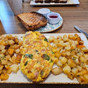 Brunch City Cafe - Breakfast & Brunch Near Me - Des Plaines, Illinois