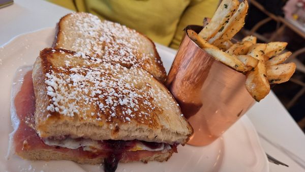 Caroline's on Main by null