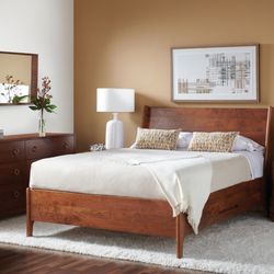 Gat Creek - Our real hardwood Sunbury Storage Bed with our Appalachian hardwood Tomlin dresser and nightstands.
