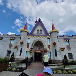 Dutch Wonderland - Front entrance