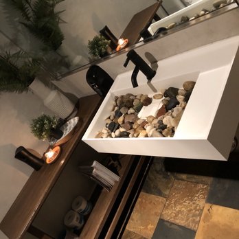 Mojo - Great attention to detail throughout the place - Latin American Near Me - Forest Hills, New York