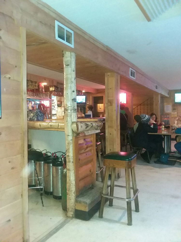 BLUFFTON POWERHOUSE & LIQUORS Updated August 2024 106 Center St, Bluffton, Minnesota