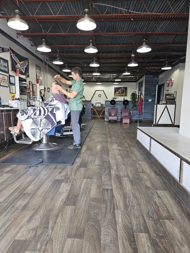 UNION STATION BARBER & BEAUTY Updated July 2024 341 Union St