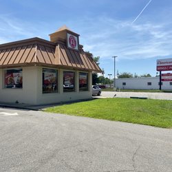 American Deli - Front of store