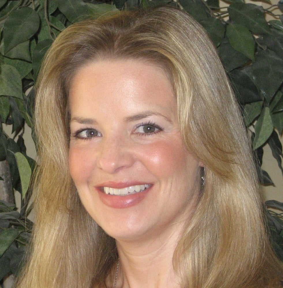 Kelly Locker, M.Ed, PLPC,  C.Ht - grief counselor in Kirkwood, MO