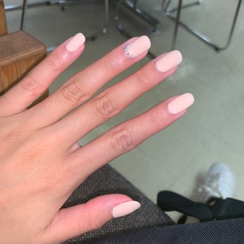 Gradient Nail - Nail Salons Near Me - Honolulu, Hawaii