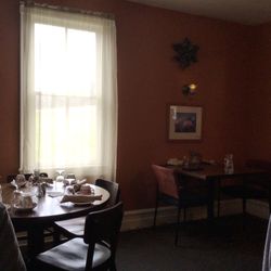 Curious Goods at the Bake Oven inn - Dining room