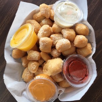 Bubba's Pizza - Dopey Dough... with ALL of the dips - Pizza Near Me - Fremont, Indiana