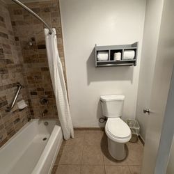 Cannery Row Inn