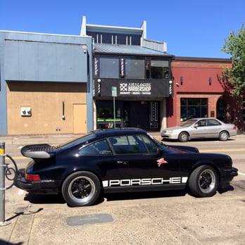 Analog Barbershop - Easy parking to be had right out front. - Barbers Near Me - Eugene, Oregon