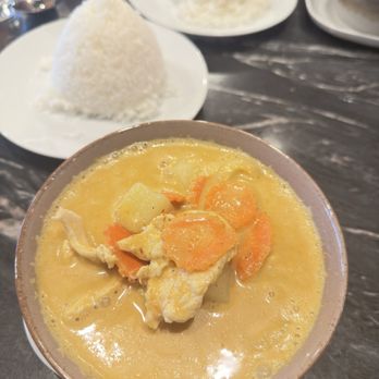 Udom Thai - Yellow Curry - Thai Near Me - Centennial, Colorado