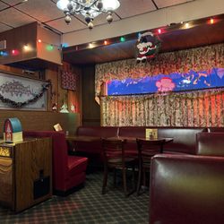 Farinacci Pizza - Part of the dining area