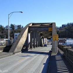 Oregon City / West Linn Arch Bridge - this is what it looked like before - not very pretty and not very functional.