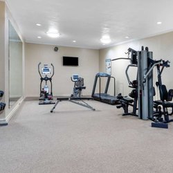 Days Inn & Suites by Wyndham Clovis - Health club  fitness center  gym