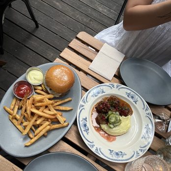 Hildur - Burger and Swedish meatballs - Scandinavian Near Me - Brooklyn, New York Hildur - Burger and Swedish meatballs - Scandinavian Near Me - Brooklyn, New York