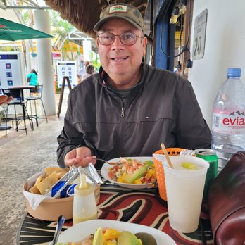 Bajo del Mar - Ceviches with mango and cucumber are amazing! - Seafood Near Me - Cancún, ROO