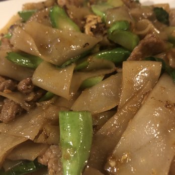 Thai Purple - Pork Pad See Ew. Veggies and pork has flava, noodles did not. : ( - Thai Near Me - Alhambra, California Thai Purple - Pork Pad See Ew. Veggies and pork has flava, noodles did not. : ( - Thai Near Me - Alhambra, California