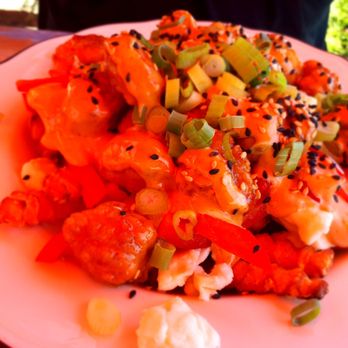 Patate et Persil - General tso chicken Poutine! - Burgers Near Me - Vaudreuil-Dorion, Quebec Patate et Persil - General tso chicken Poutine! - Burgers Near Me - Vaudreuil-Dorion, Quebec