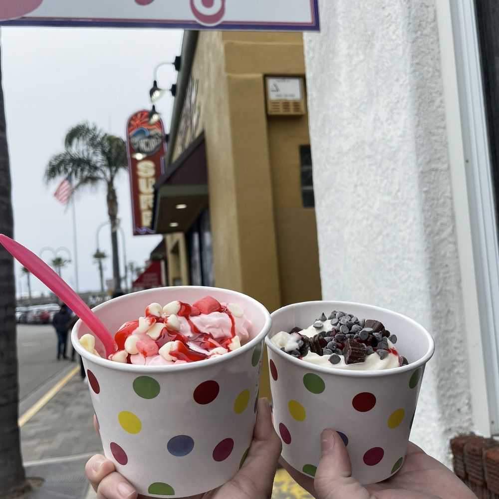 Vanilla, Pineapple, Strawberry's with white chocolate chips; strawberry syrup, and mini starburst 10/10 Vanilla, Pineapple, Strawberry's with white chocolate chips; strawberry syrup, and mini starburst 10/10
