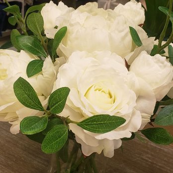 T J Maxx - Flower arrangement - Discount Store Near Me - Reno, Nevada
