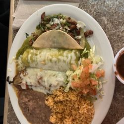 Reyna's Deli - Reyna's Reynas Combo Plate