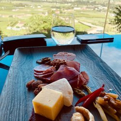 Tinhorn Creek - Great food, wine, excellent service and a fantastic dining experience