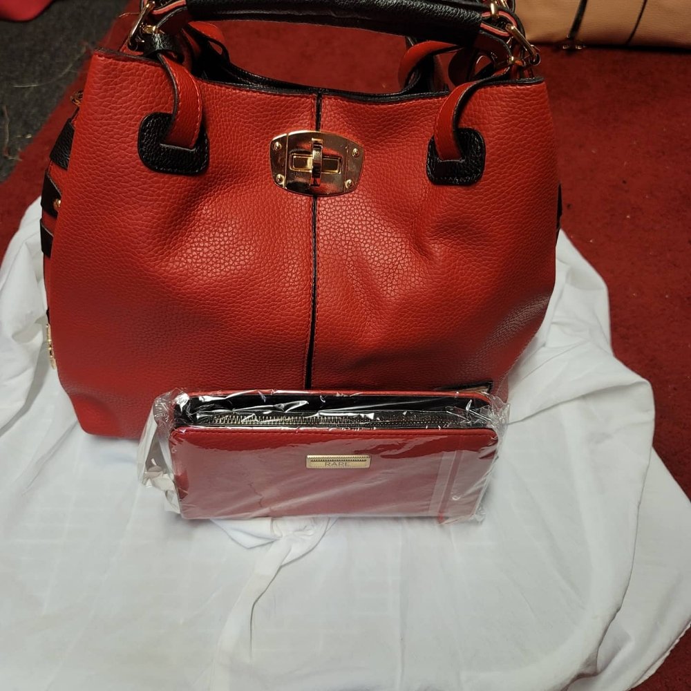 DEBORAH’S BEAUTY PARLOR Updated August 2024 19 Photos 224 Spring