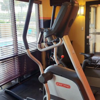 Hampton Inn Biloxi/Ocean Springs - Small gym - Hotels Near Me - Biloxi, Mississippi Hampton Inn Biloxi/Ocean Springs - Small gym - Hotels Near Me - Biloxi, Mississippi
