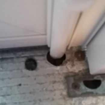 Crew2 - Bad installation of storm door - Flooring Near Me - Minneapolis, Minnesota Crew2 - Bad installation of storm door - Flooring Near Me - Minneapolis, Minnesota