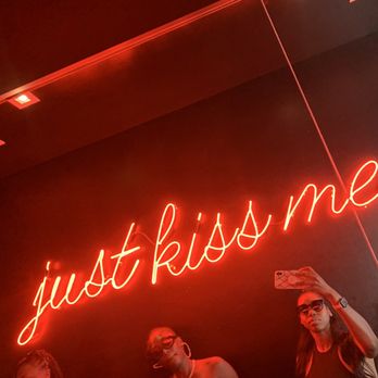 Kiss - New American Near Me - Houston, Texas Kiss - New American Near Me - Houston, Texas