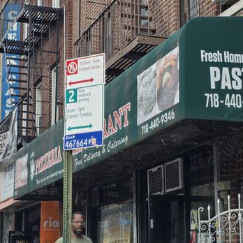 Louie's Pizza - Peter Parker probably eats here regularly, but anonymously - Italian Near Me - Elmhurst, New York
