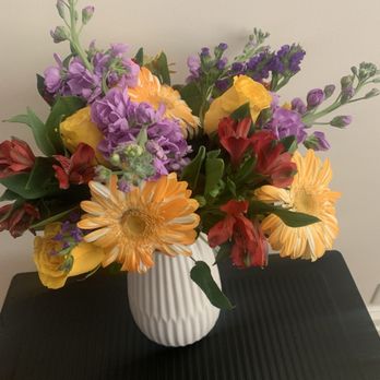 Designs By Guzzardos - Florists Near Me - Melrose Park, Illinois