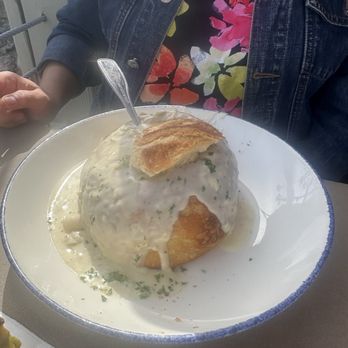 Bluewater Grill - Clam chowder bread bowl - Seafood Near Me - Avalon, California