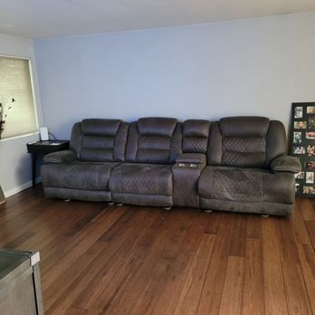 New Beginnings Moving - HEAVY sections were  breeze for these guys & they made SURE everything worked & floor pucks were in place for me! - Movers Near Me