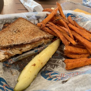 Gilbert's Resort - (1/2) Key Largo Traditional Fish Sandwich no cheese, sub sweet potato fries - Resorts Near Me - Key Largo, Florida