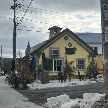 Café Holli - Coffee & Tea Near Me - Great Barrington, Massachusetts